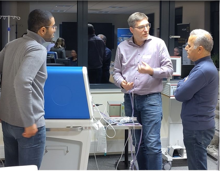 EPCOTEC specialists coordinating a technical development project